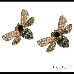 NEW•Rhinestone & faux mini pearl Bee earrings